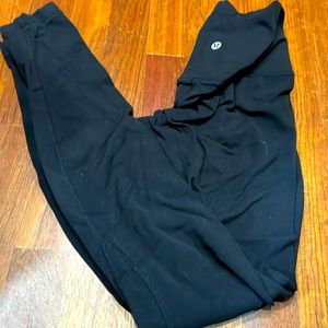 Lululemon leggings size 4